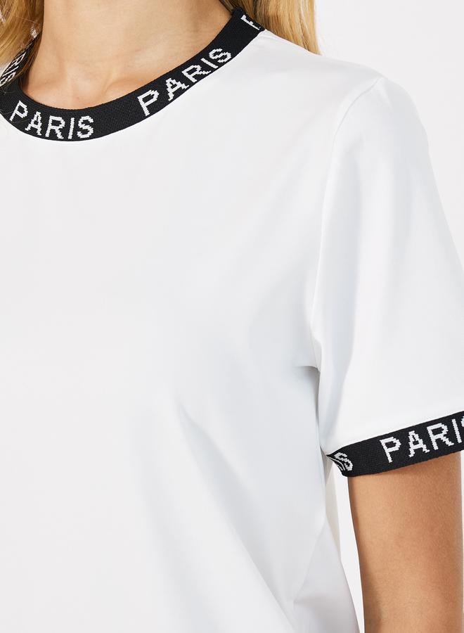 ستايلي تيشيرت بقصة عادية وطبعة كتابة مع ياقة دائرية - Image 3